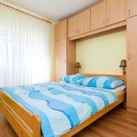Holiday Apartment Ivica Milohnici Exterior photo