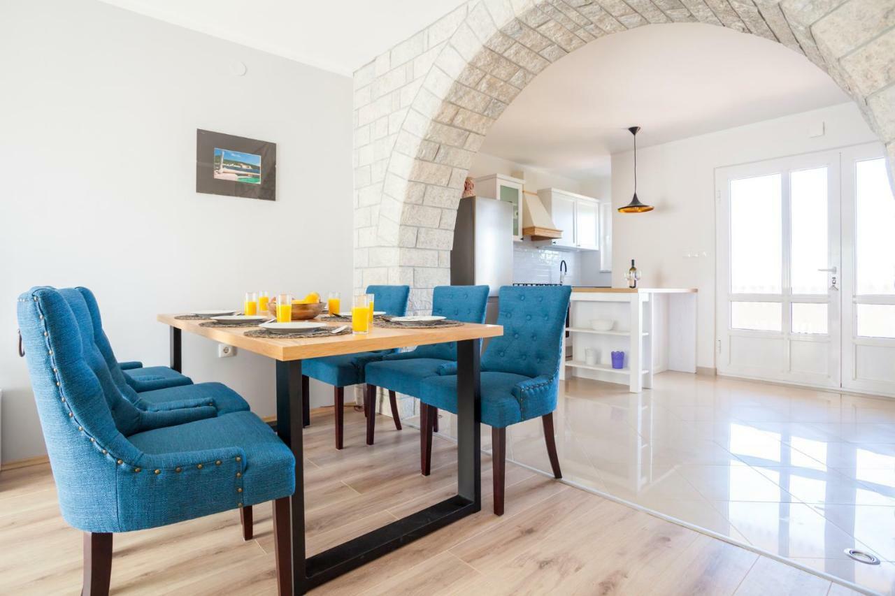 Holiday Apartment Ivica Milohnici Exterior photo